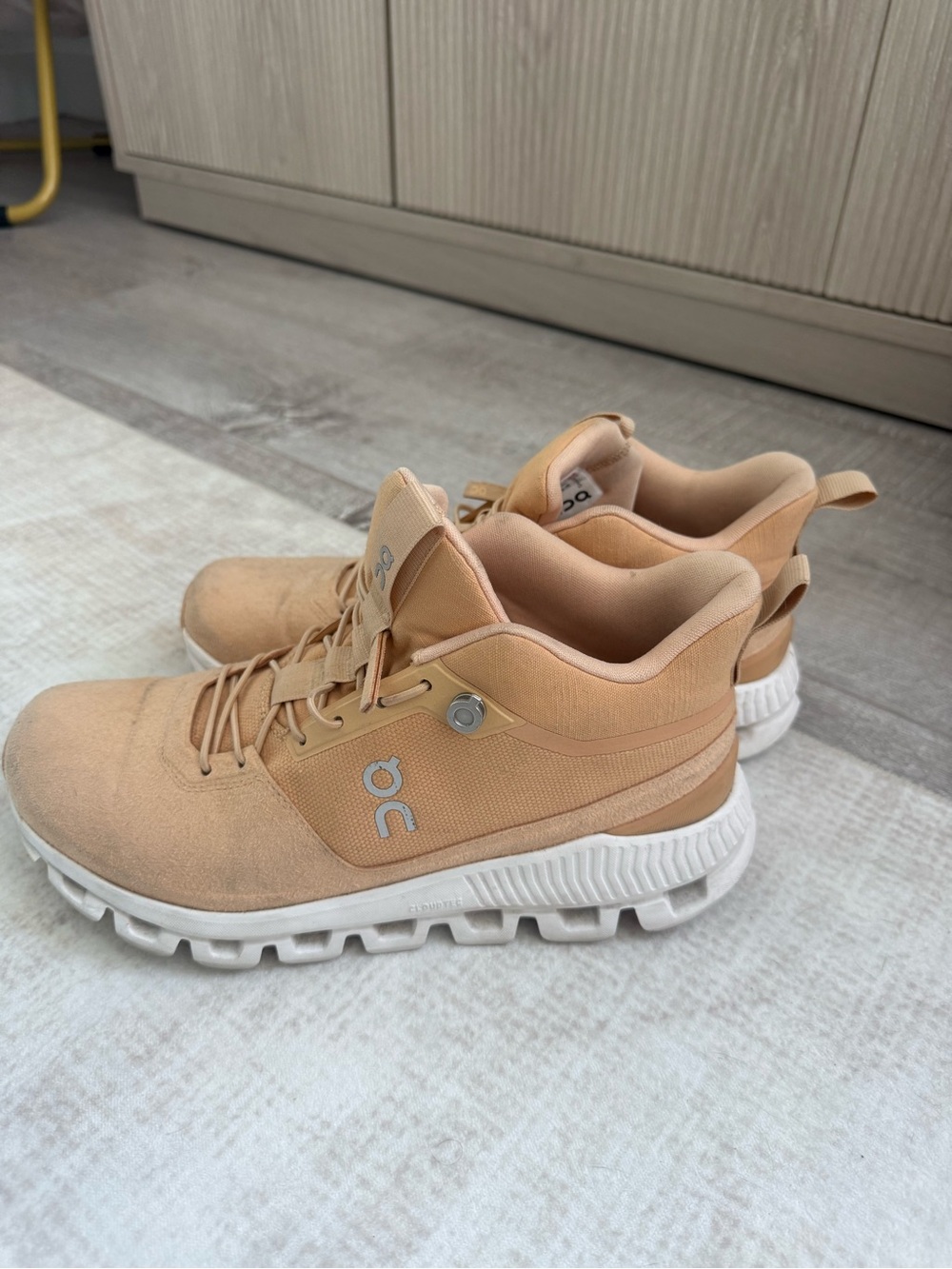 On Running Peach-Tone Mid-Top Sneakers - Picture 4 of 5